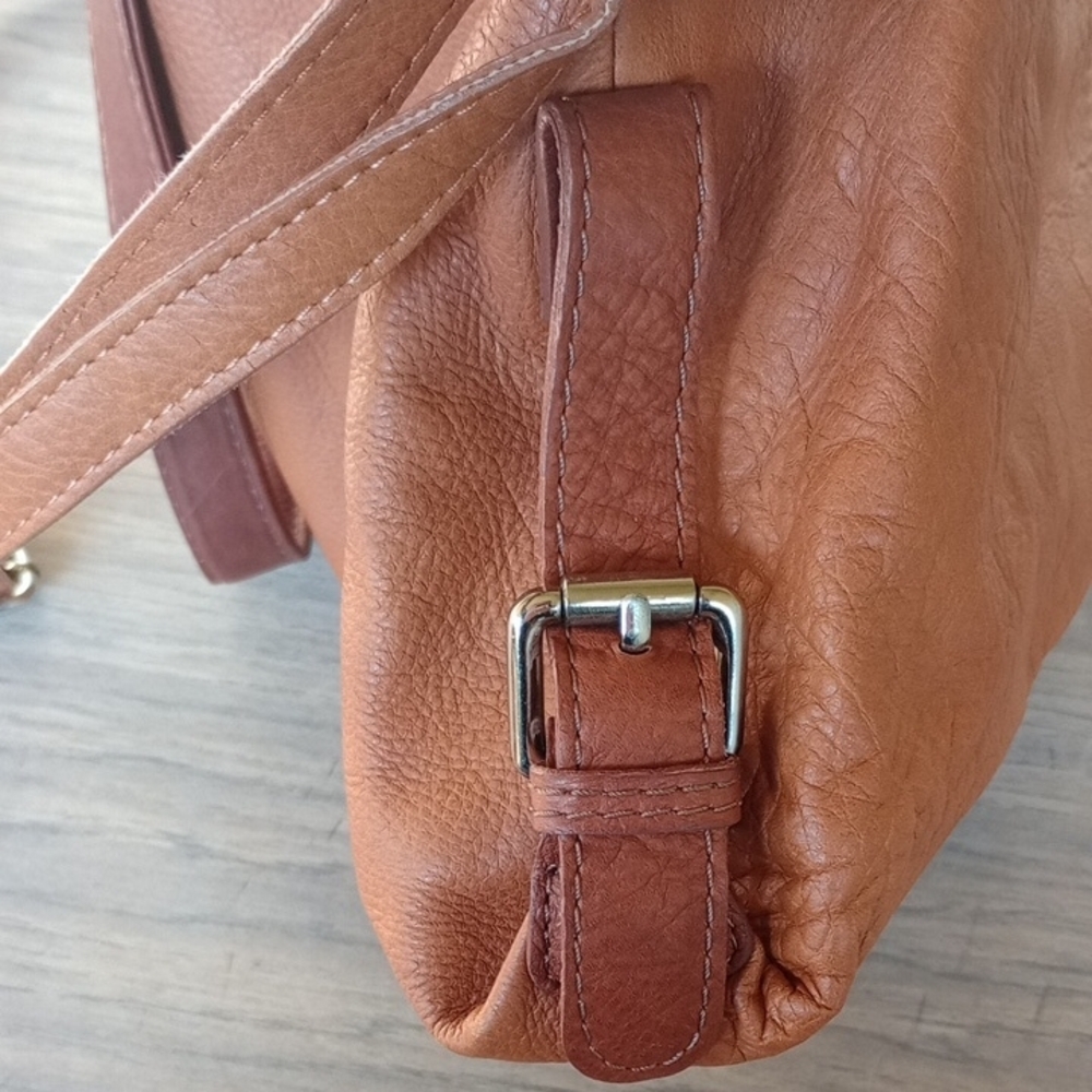 Zagara Elegant Tan Leather Shoulder And Cross Body Bag‎ - Picture 7 of 15